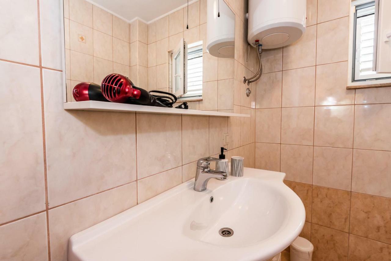 Apartmani Marina كليك المظهر الخارجي الصورة