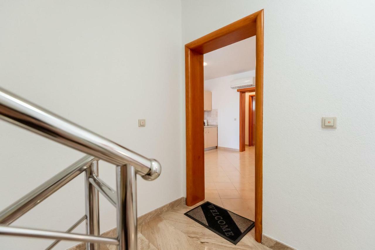 Apartmani Marina كليك المظهر الخارجي الصورة