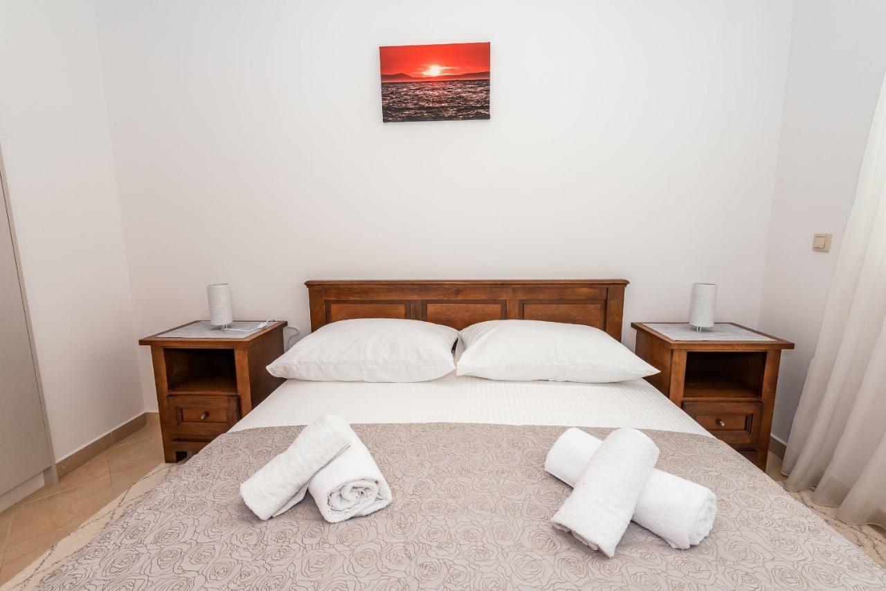Apartmani Marina كليك المظهر الخارجي الصورة