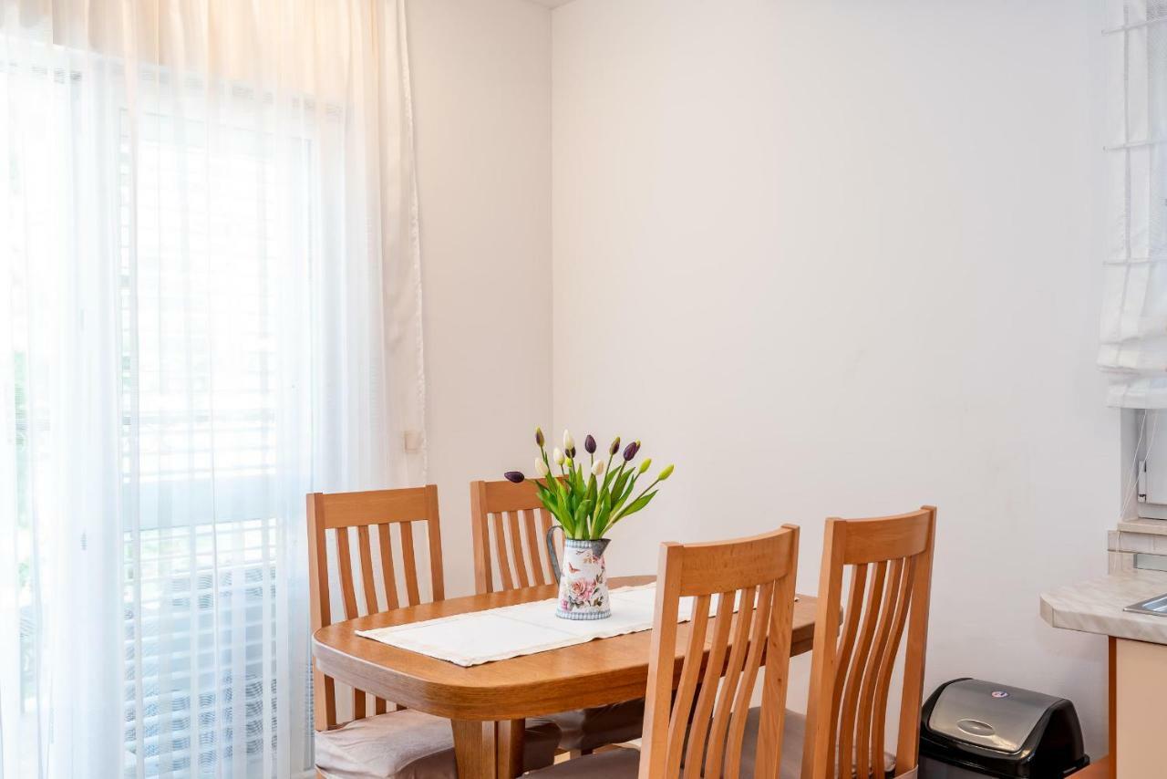 Apartmani Marina كليك المظهر الخارجي الصورة